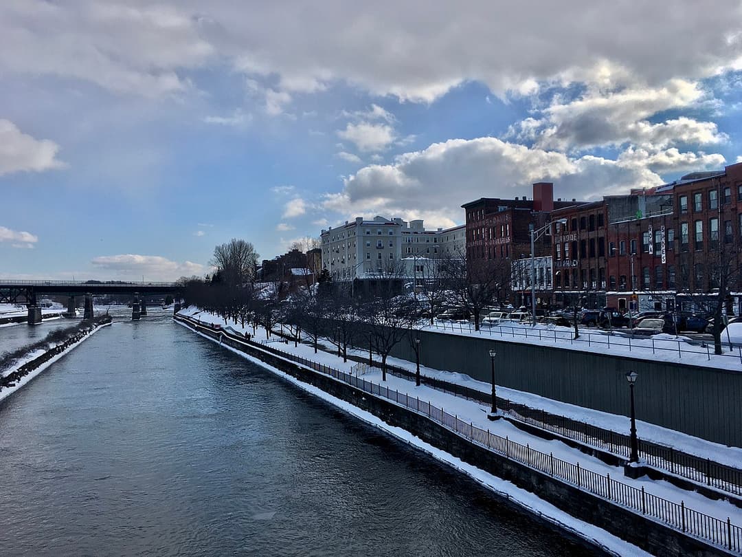 Experience Oswego: A Traveler’s Guide to New York’s Scenic Lakeside Retreat