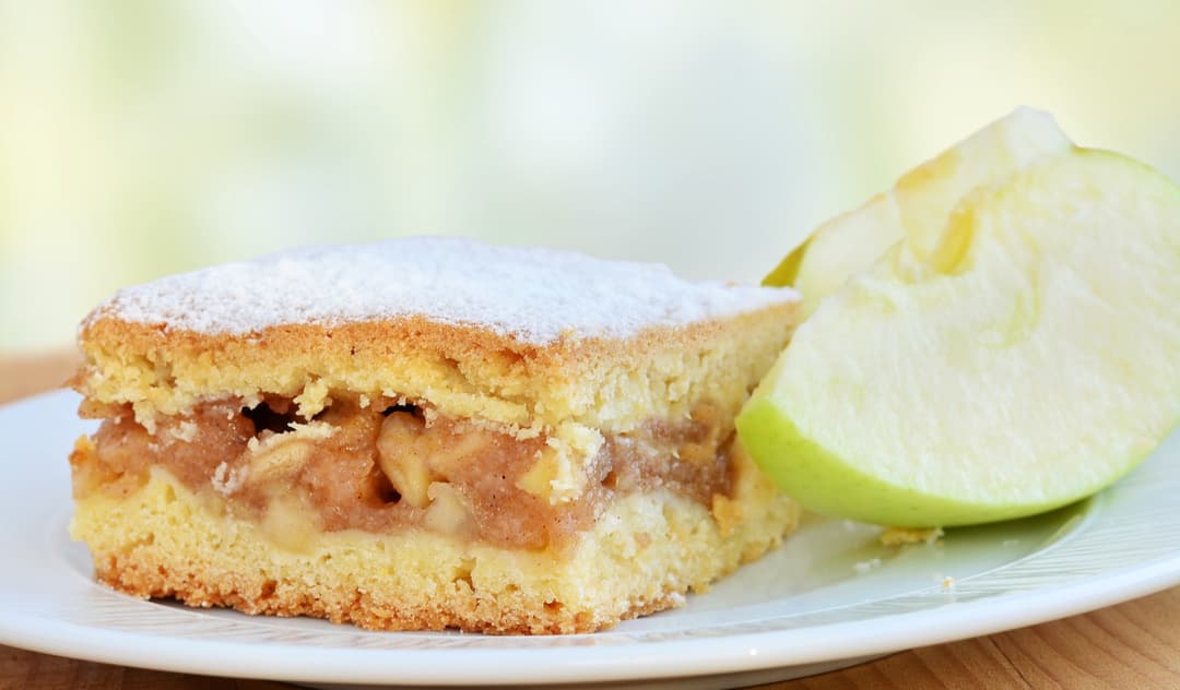 Crumb-Topped Apple Pie Bars All the Fall Flavor in a Handheld Treat