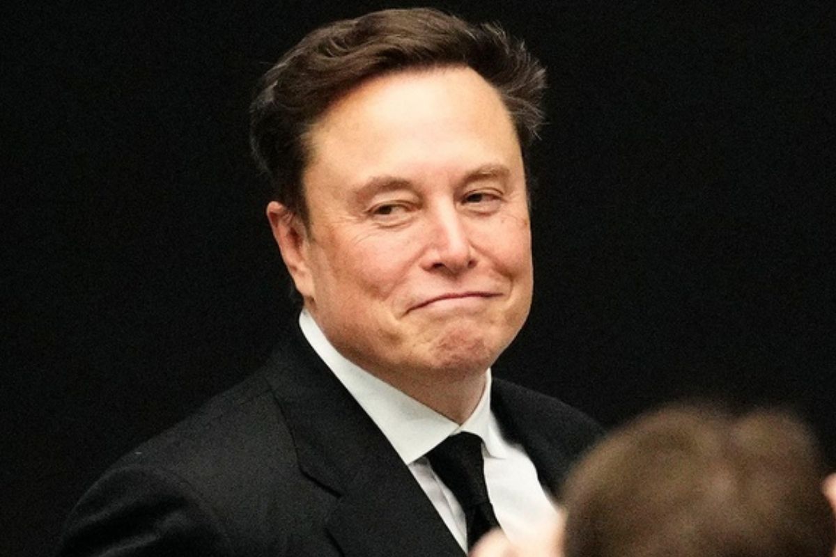 Elon Musk Says He’ll File for Full Custody After Ex St. Clair’s Apology