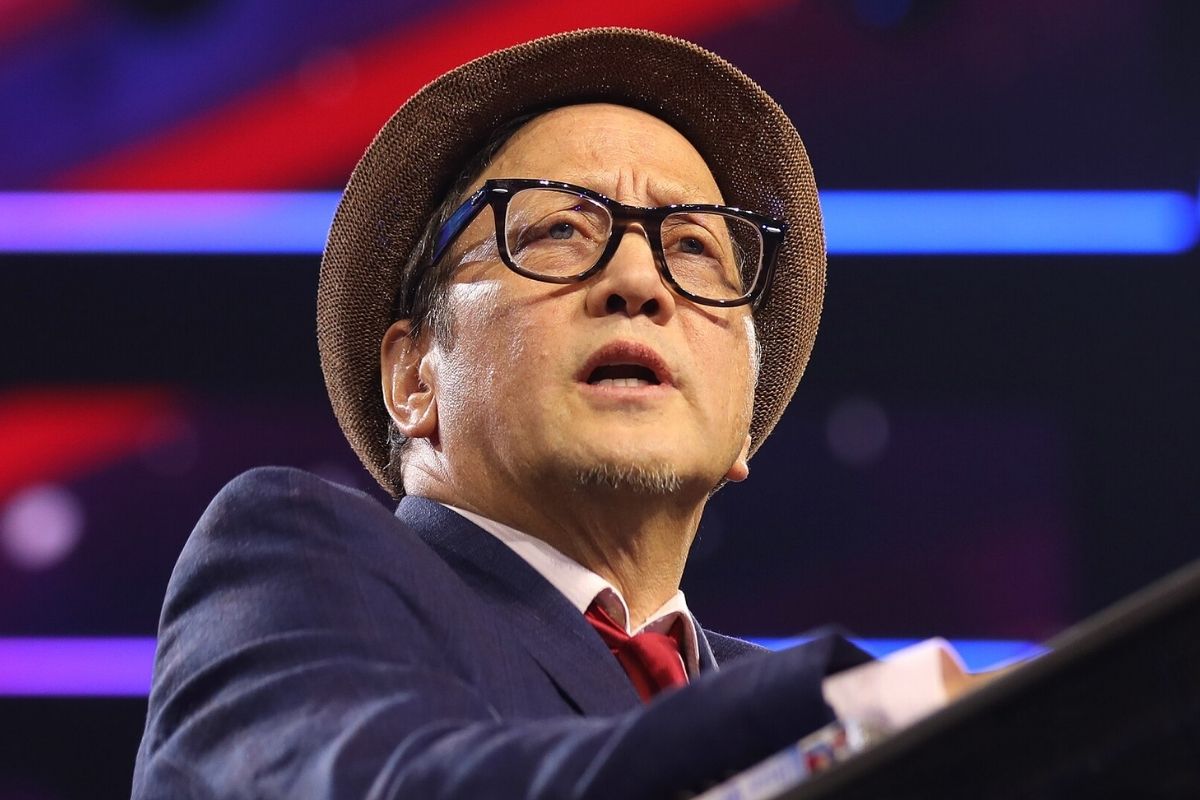 Rob Schneider speaking with attendees at the 2023 AmericaFest at the Phoenix Convention Center in Phoenix, Arizona.