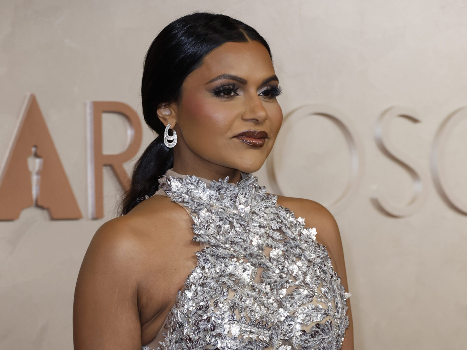 Mindy Kaling Reveals Real Reason Behind Her “Scruntinized” Weight Loss