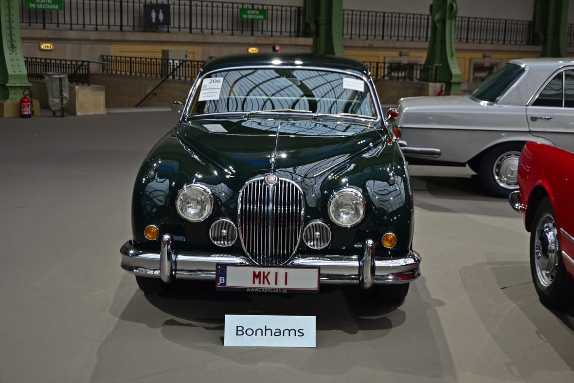 Vintage Cars: Jaguar Mark II (1960)