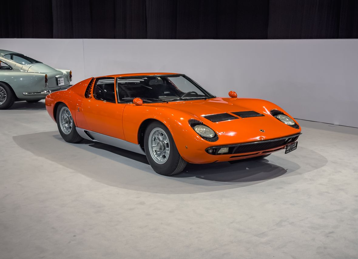 Vintage Cars: Lamborghini Miura