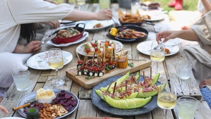 6 Tips for Hosting Outdoor Parties